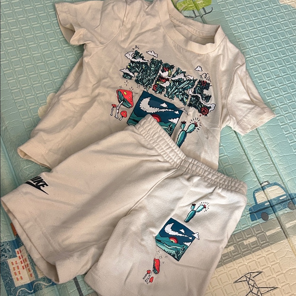 Nike Kids Set - Cream with Nature Print